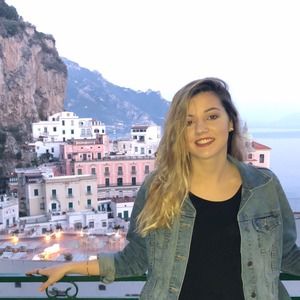 Meet your Posher, Caitlyn